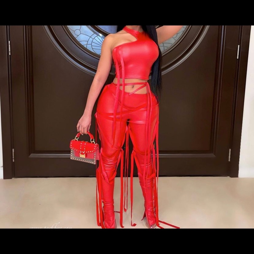 Brand new never worn women’s red 2 piece set !